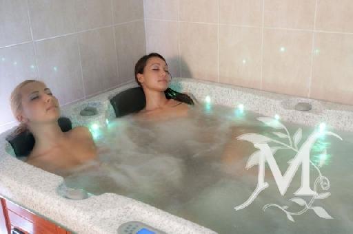 VASCA IDROMASSAGGIO e MASSAGGIO A SOLI 65 EURO...02.91437686 1