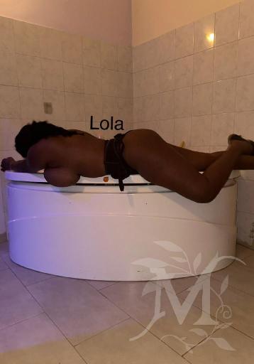 Linda Lola 19