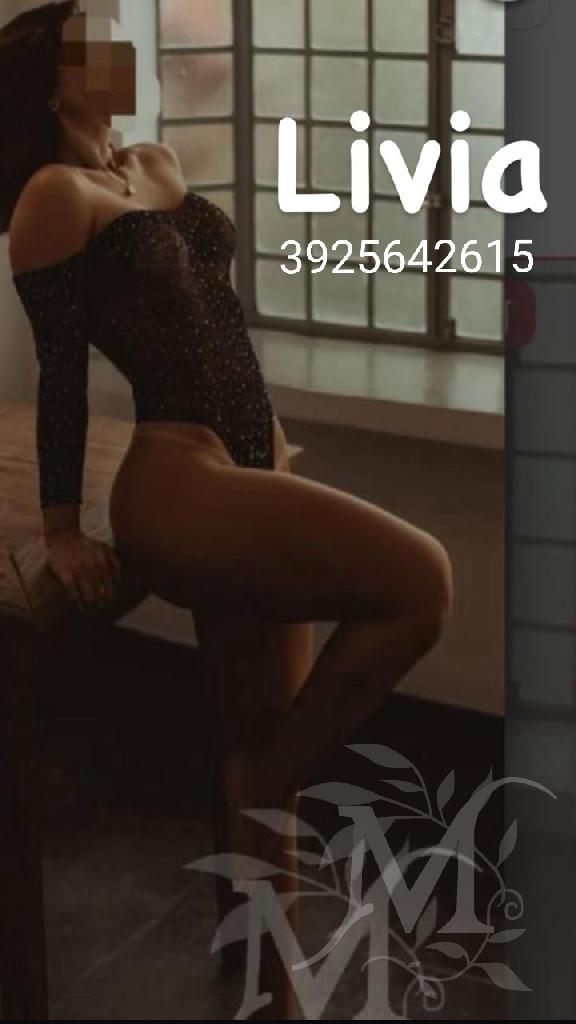 LIVIA ANDRADE ?? 3
