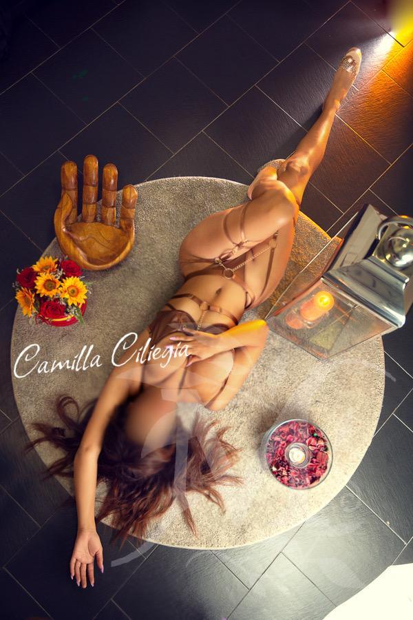 Camilla ? ciliegia. NUOVA LOCATION 4