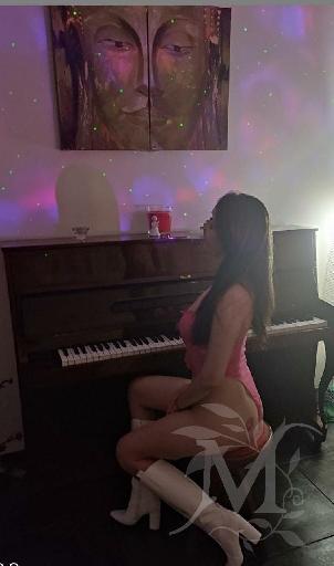 Laura, calda spagnola 7