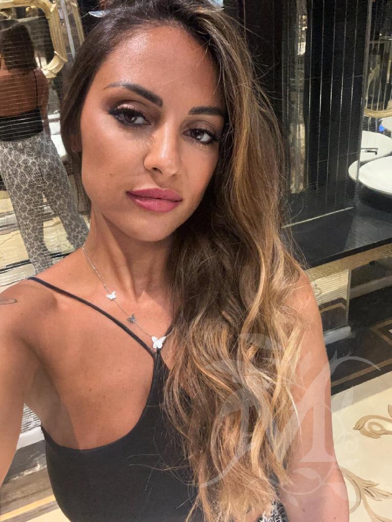 Lara Fitness 10