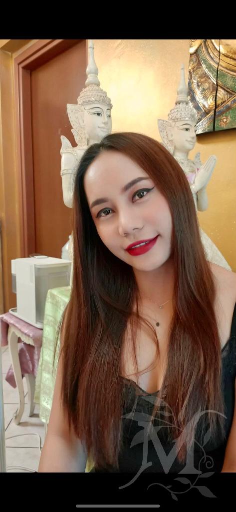Eri, Thai massage 1