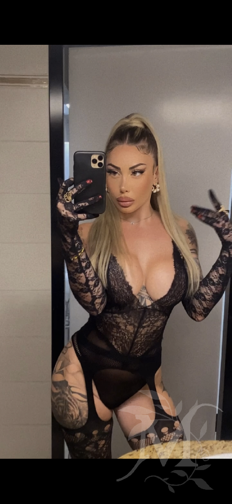 Pamela italiana calda e sensuale  4