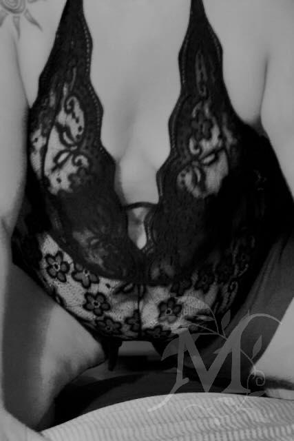 Debby Tantra binasco  2