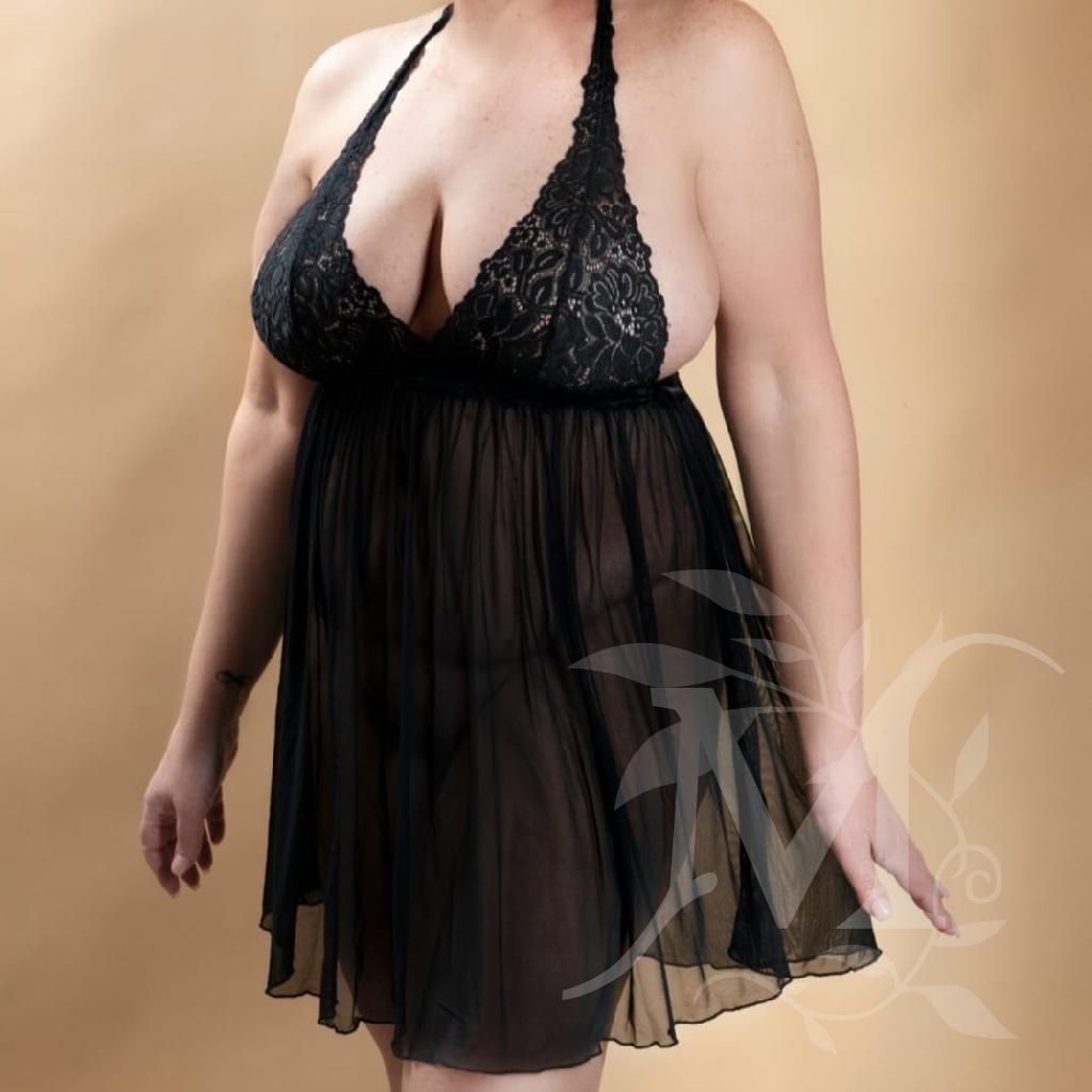 ITALIANA FISICO CURVY  1
