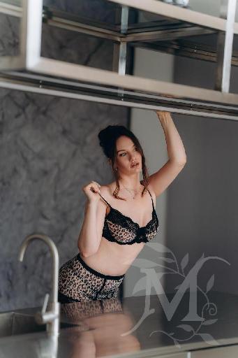 JuliaBest 8