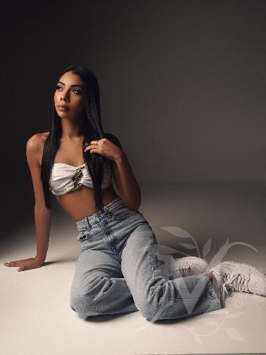 Cleo top model  14