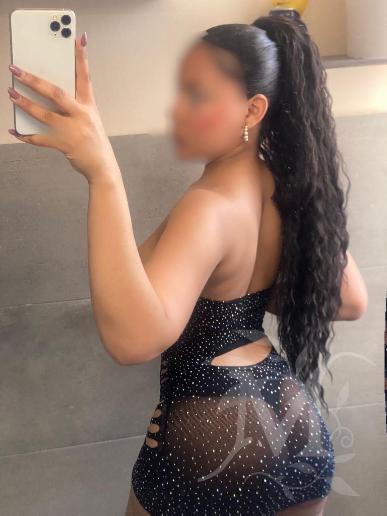 Calda Valentina ?20enne ,4ta di seno naturale 2