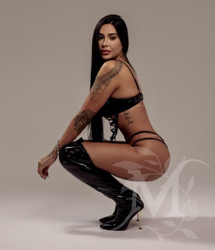 Zara sensuale è tornata e vi aspetta! 1