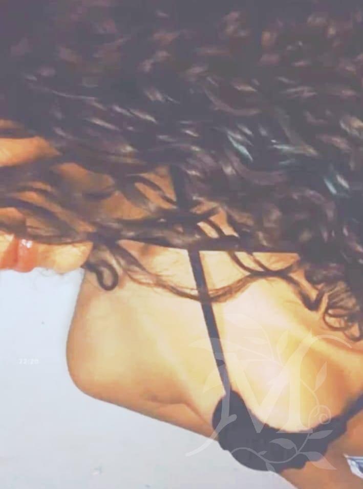 Serena massaggiatrice sensuale 4