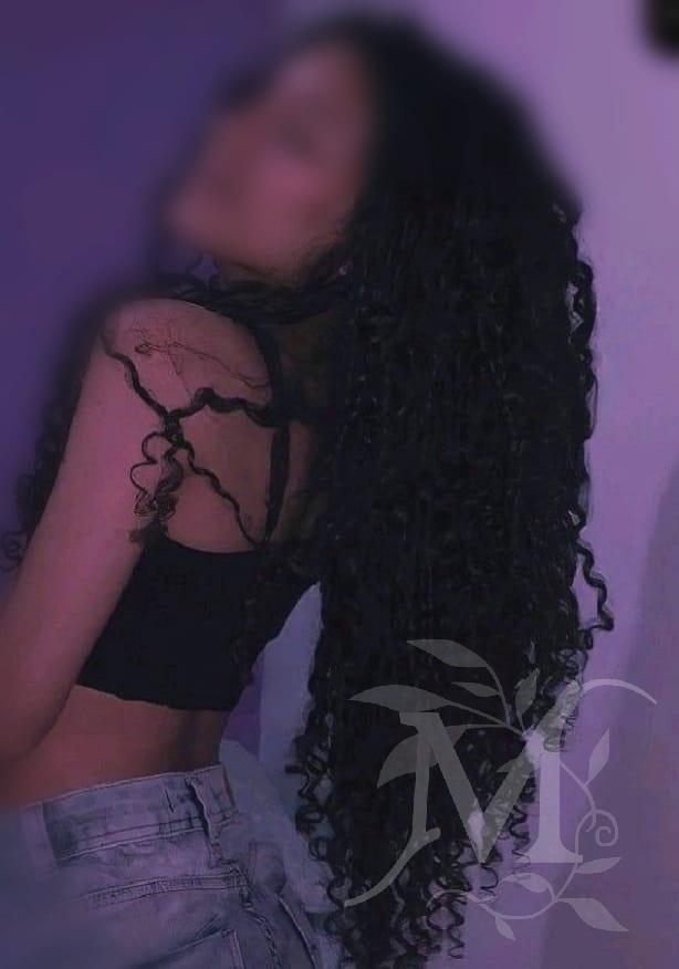 Serena massaggiatrice sensuale 3