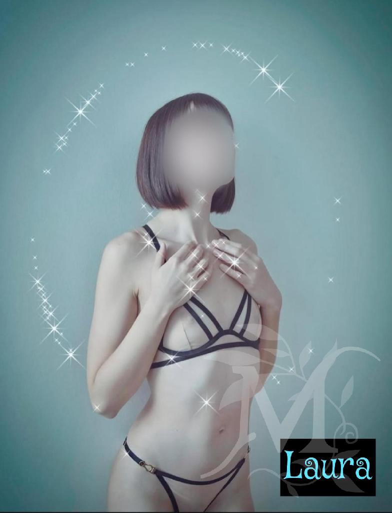 LAURA 7