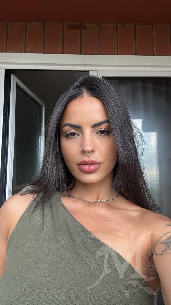 Karol bella  2
