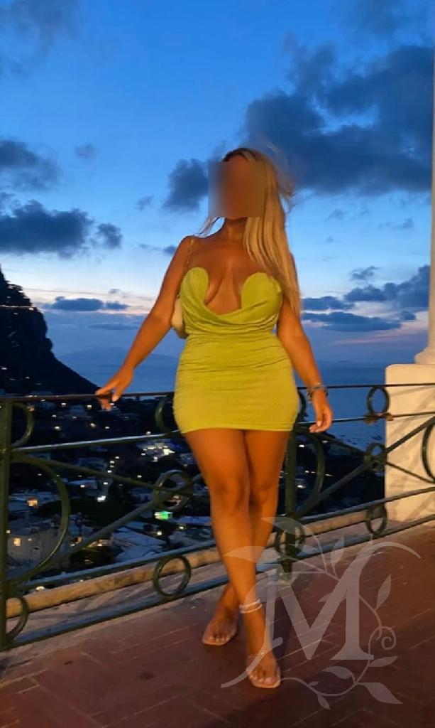  Aurora italiana femminilità e sensualità 8